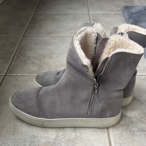 Cozy Gray Women's Sneaker Boots